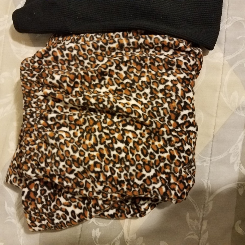 Pajama's - Picture 4 of 4